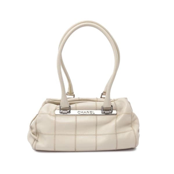 Pre-owned Chanel Caviar Square Stitch Shoulder Bag White