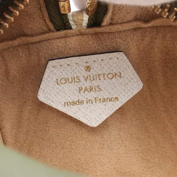 Pre-owned Louis Vuitton Monogram Giant Beach Pouch Brown