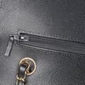 Miniatyrbillede 9 af 10: Pre-owned Chanel Medium Classic Chevron Caviar Double Flap Black