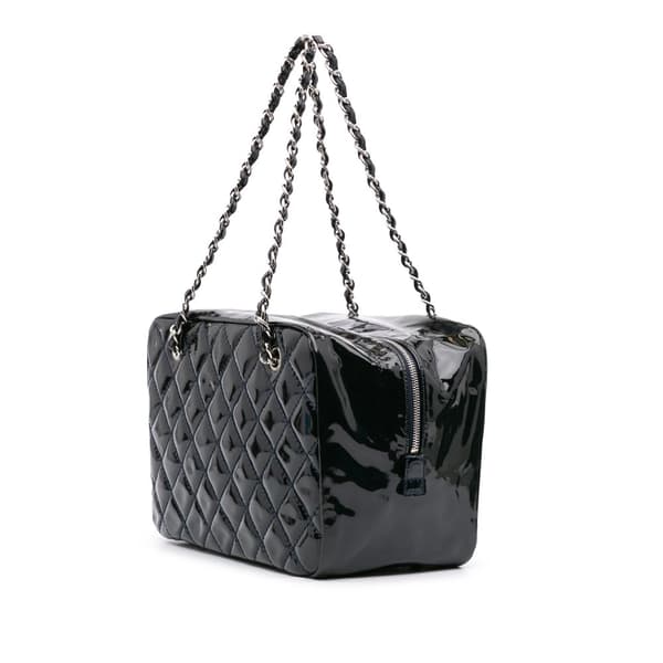 Pre-owned Chanel Large CC Quilted Patent Brilliant Camera Bag Blue