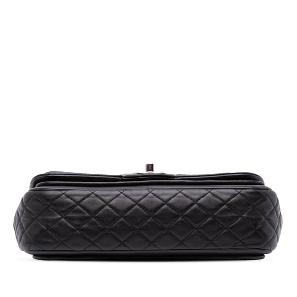 Pre-owned Chanel Medium Quilted Patent and Lambskin Classic Twist Flap Black