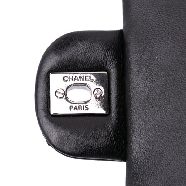 Pre-owned Chanel Medium Quilted Patent and Lambskin Classic Twist Flap Black