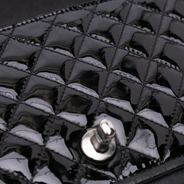 Pre-owned Chanel Medium Quilted Patent and Lambskin Classic Twist Flap Black