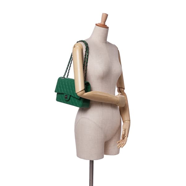 Pre-owned Chanel Medium Classic Caviar Double Flap Green