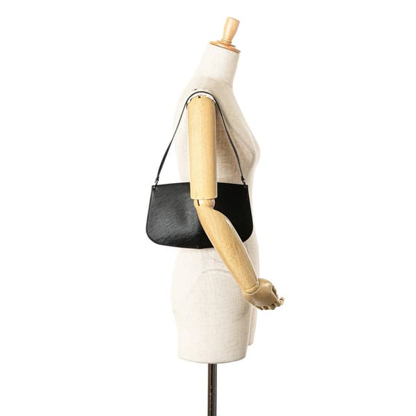 Pre-owned Louis Vuitton Epi Demi Lune Pochette Black