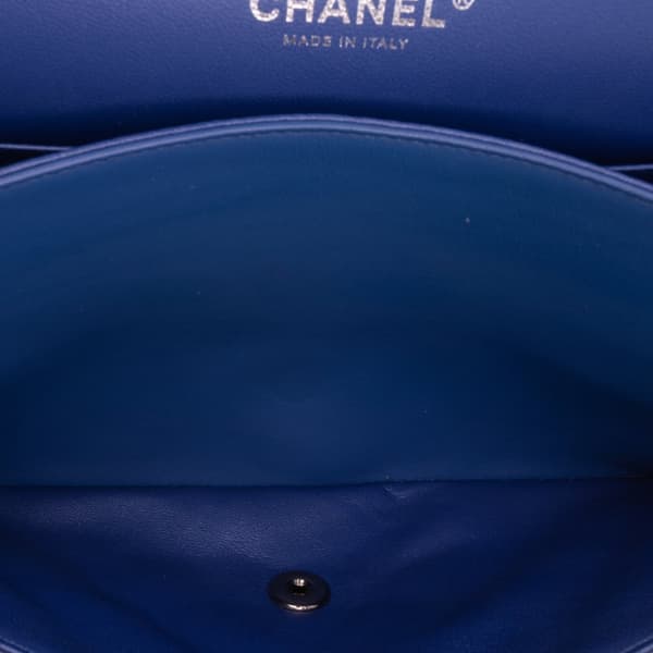 Pre-owned Chanel Jumbo Classic Patent Double Flap Blue