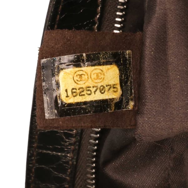 Pre-owned Chanel Medium Metallic Crackled Calfskin Clams Pocket Flap Brown