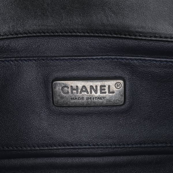 Pre-owned Chanel Shearling East West Boy Flap Black