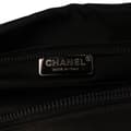 Miniatyrbild 5 av 9: Pre-owned Chanel Satin Diamante Camellia Clutch with Chain Black