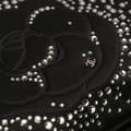 Miniatyrbild 8 av 9: Pre-owned Chanel Satin Diamante Camellia Clutch with Chain Black