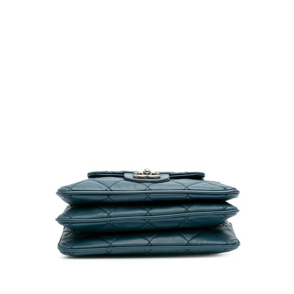 Pre-owned Chanel Quilted Lambskin Accordion Flap Blue