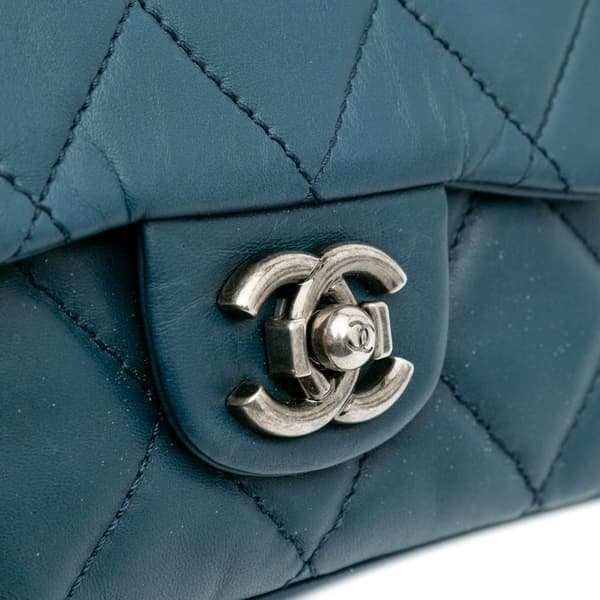 Pre-owned Chanel Quilted Lambskin Accordion Flap Blue
