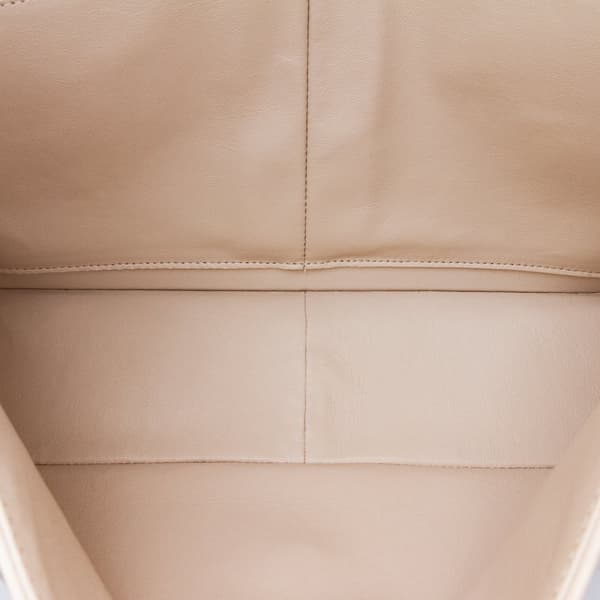 Pre-owned Chanel Jumbo Classic Lambskin Double Flap White