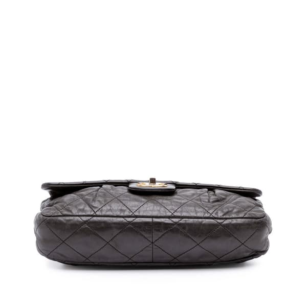 Pre-owned Chanel Quilted Calfskin Chic Quilt Flap Gray