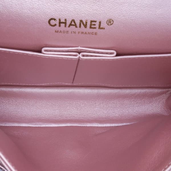 Pre-owned Chanel Medium Classic Iridescent Calfskin Double Flap Pink