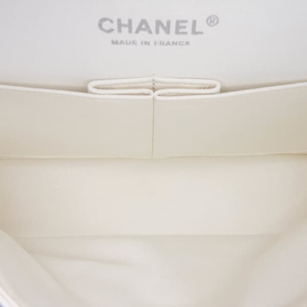 Pre-owned Chanel Medium Classic Caviar Double Flap White