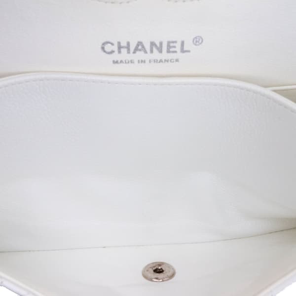Pre-owned Chanel Medium Classic Caviar Double Flap White