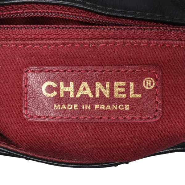Pre-owned Chanel Small Aged Calfskin Bubble CC Flap Black