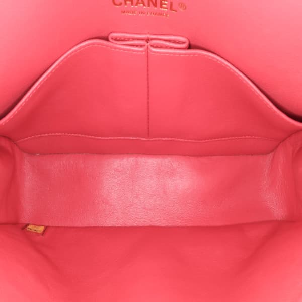 Pre-owned Chanel Medium Classic Chevron Lambskin Double Flap Red