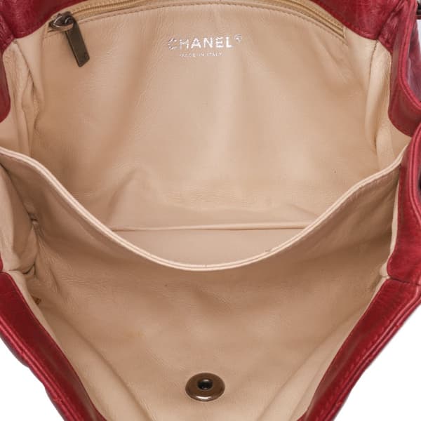 Pre-owned Chanel Quilted Glazed Calfskin Soft Boy Flap Red