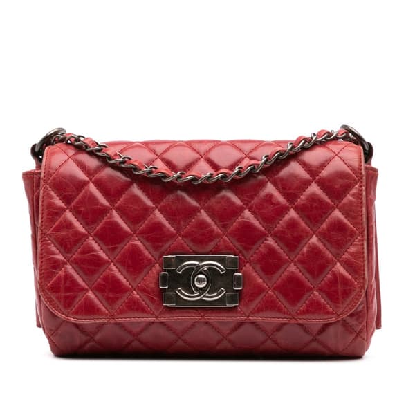 Pre-owned Chanel Quilted Glazed Calfskin Soft Boy Flap Red