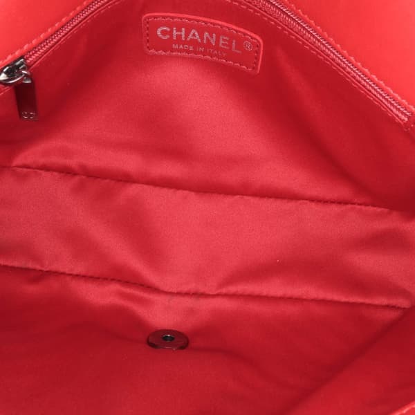 Pre-owned Chanel Medium Lambskin CC Crossing Flap Red