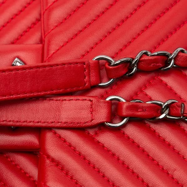 Pre-owned Chanel Medium Lambskin CC Crossing Flap Red