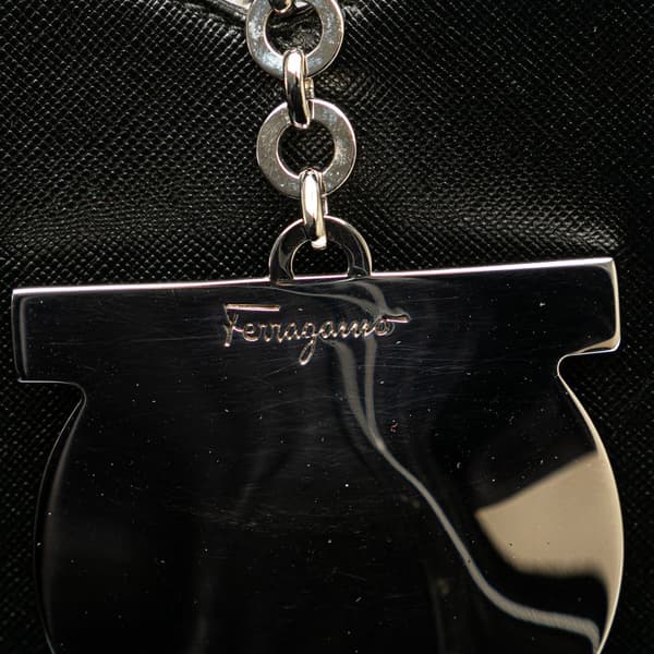 Pre-owned Ferragamo Leather Gancini Shoulder Bag Black