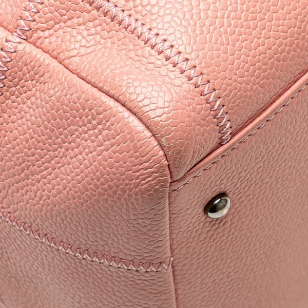 Pre-owned Chanel Choco Bar Caviar Shoulder Bag Pink
