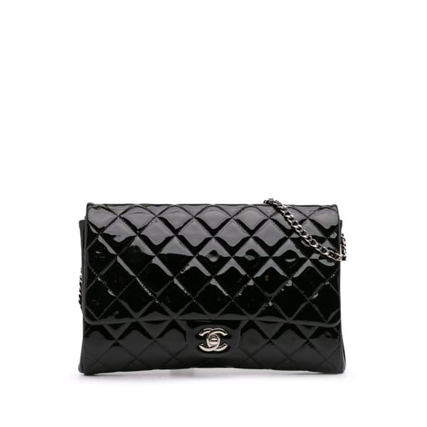 Pre-owned Chanel CC Quilted Patent Clutch With Chain Black