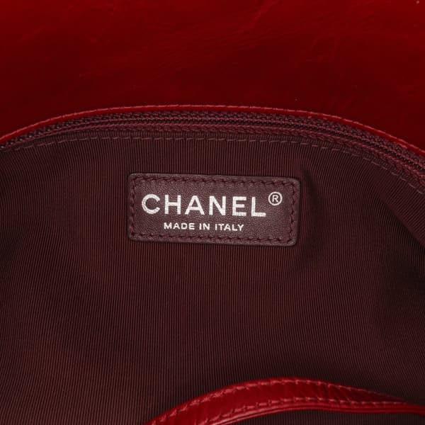 Pre-owned Chanel Quilted Glazed Calfskin Daily Walk Double Zip Shoulder Bag Red