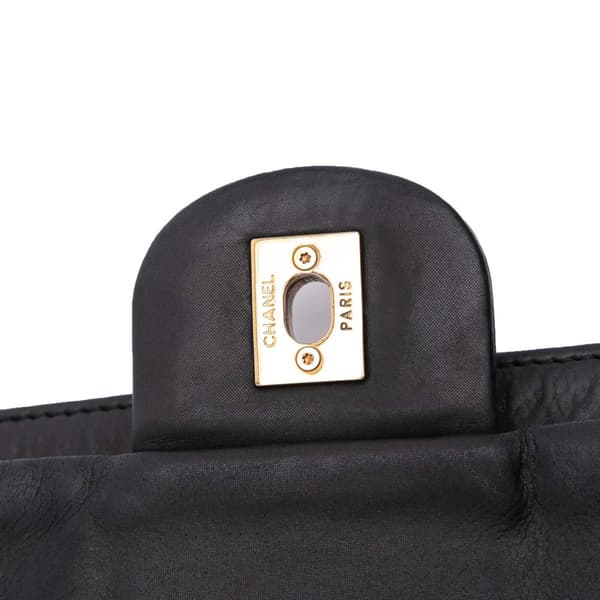 Pre-owned Chanel Jumbo Chevron Iridescent Calfskin Surpique Flap Black