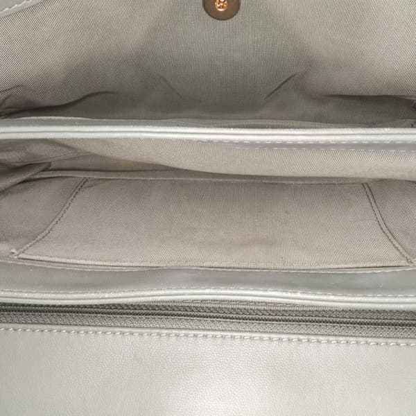 Pre-owned Chanel Large Quilted Lambskin Daily Companion Flap Green