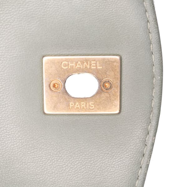 Pre-owned Chanel Large Quilted Lambskin Daily Companion Flap Green