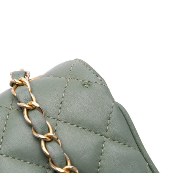 Pre-owned Chanel Large Quilted Lambskin Daily Companion Flap Green