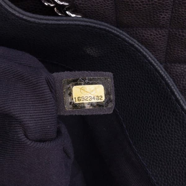 Pre-owned Chanel Medium Quilted Iridescent Caviar Lady Pearly Flap Blue