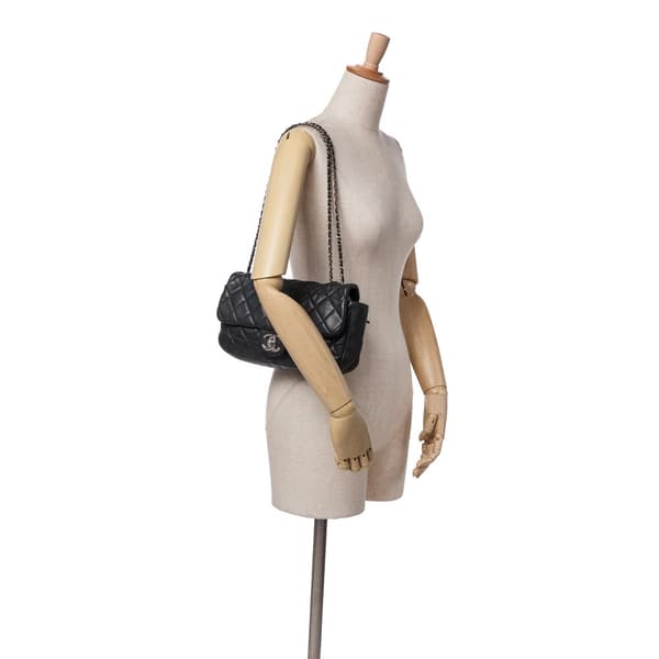 Pre-owned Chanel Medium Quilted Lambskin Coco Rain Flap Black