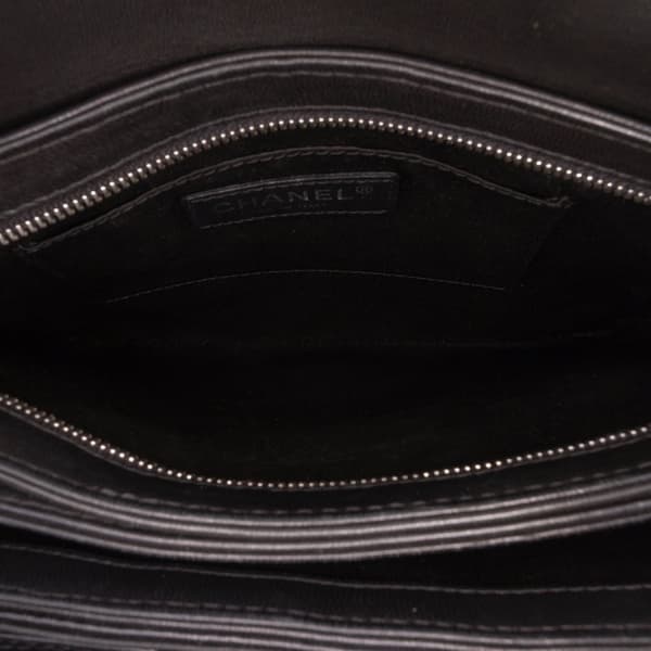 Pre-owned Chanel Medium Quilted Lambskin Clams Pocket Accordion Flap Black