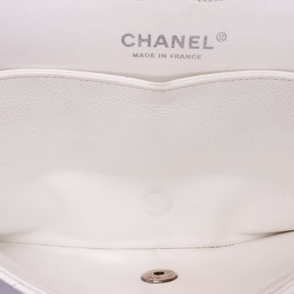 Pre-owned Chanel Medium Classic Caviar Double Flap White