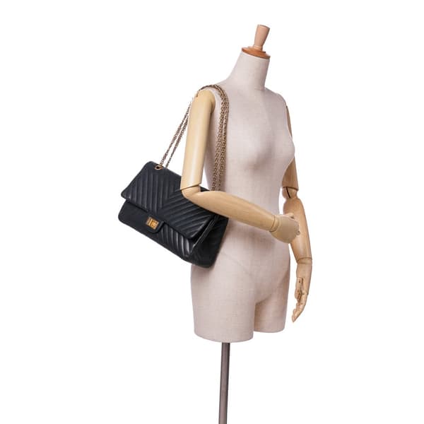 Pre-owned Chanel Reissue 2.55 Chevron Sheepskin Double Flap 227 Black