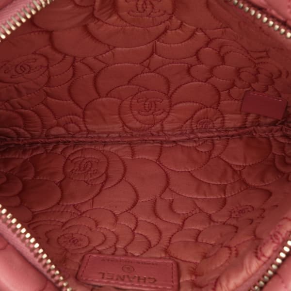 Pre-owned Chanel Embossed Lambskin Camellia Chain Pochette Pink