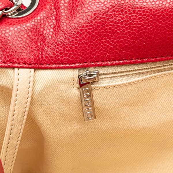Pre-owned Chanel Medium Glazed Caviar Nature Flap Red