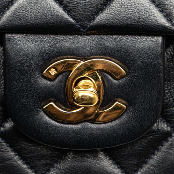 Pre-owned Chanel Medium Classic Lambskin Double Flap Blue