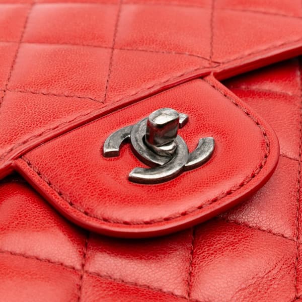 Pre-owned Chanel Large Quilted Lambskin Natural CC Flap Red