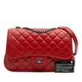 Miniatyrbild 10 av 10: Pre-owned Chanel Large Quilted Lambskin Natural CC Flap Red