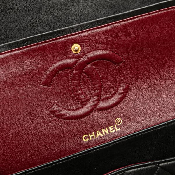 Pre-owned Chanel Medium Classic Lambskin Double Flap Black