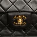 Miniatyrbild 9 av 10: Pre-owned Chanel Medium Classic Lambskin Double Flap Black