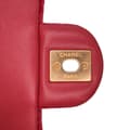 Miniatyrbillede 7 af 10: Pre-owned Chanel Mini Velvet Camellia Flap Red