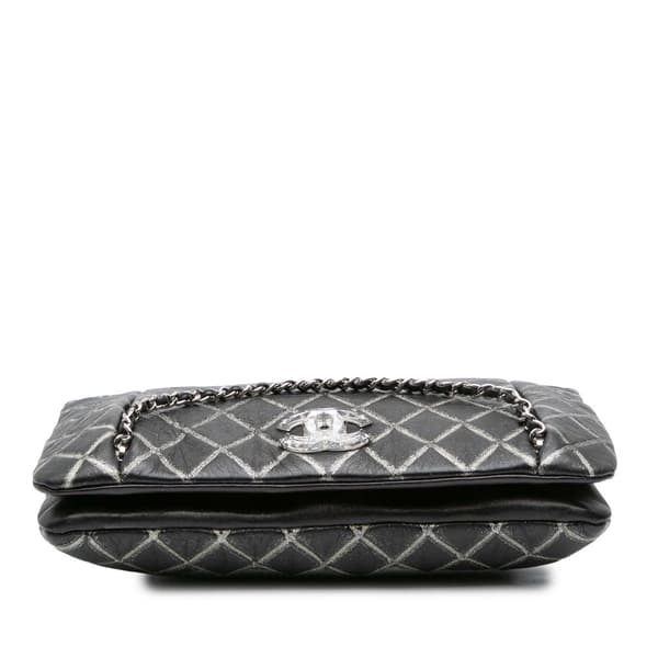 Pre-owned Chanel Quilted Metallic Distressed Lambskin CC Crystal Flap Black