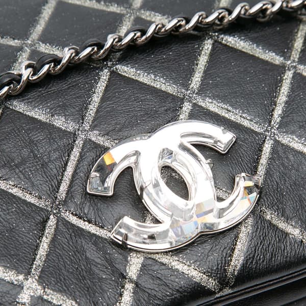 Pre-owned Chanel Quilted Metallic Distressed Lambskin CC Crystal Flap Black